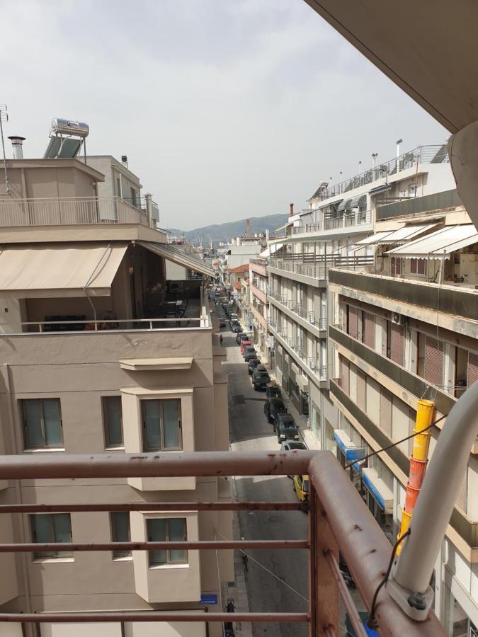 Comfortable Apartment In The Center Of Volos Very Close To The Port Exterior photo